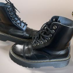 Dr Martens Boots Size  5 Used 