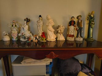 Porcelain figures