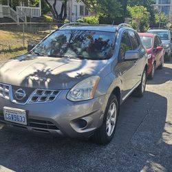 2011 Nissan Rogue, Gray $5,700