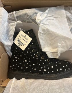 Brand New In Box Girls Boots Size 3