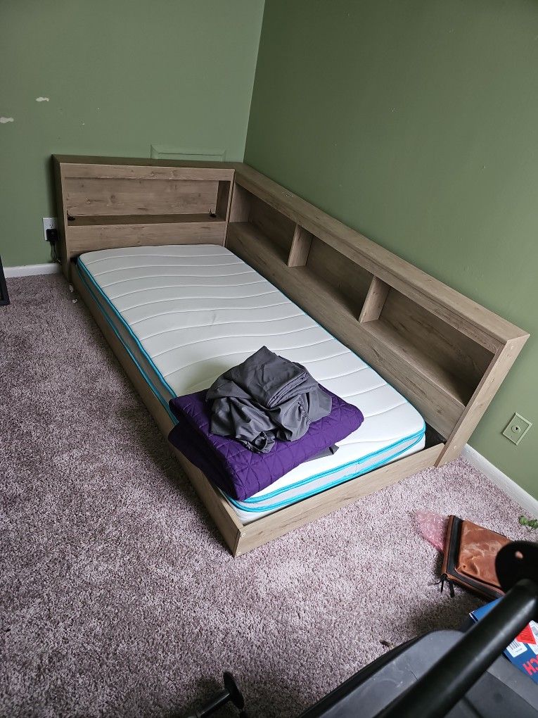 Twin Bed With Mattress