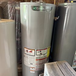 A.O. Smith Signature 100 50-Gallons Tall 6-year Warranty 40000-BTU Natural Gas Water Heater