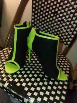 Black and Neon Green Open-Toe Stiletto Booties Size 8