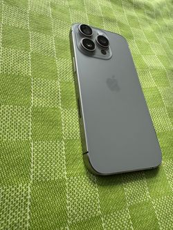 iPhone 16 pro 256 unlocked