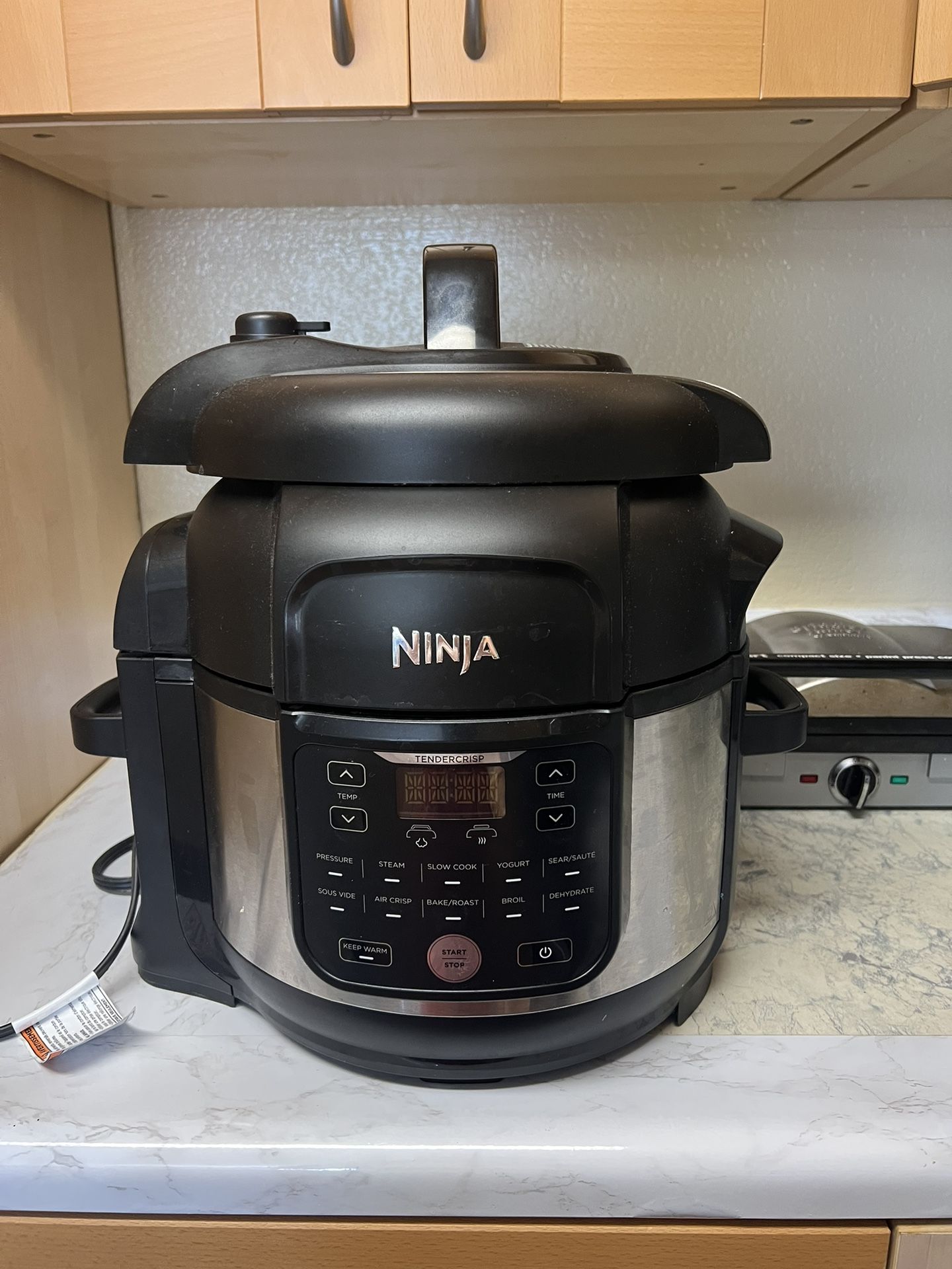 Ninja Foodi Pressure Cooker Air Fryer