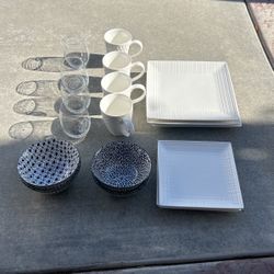 Table Wear, Plates, Coffee Mugs, Bowls And Wine Glasses 