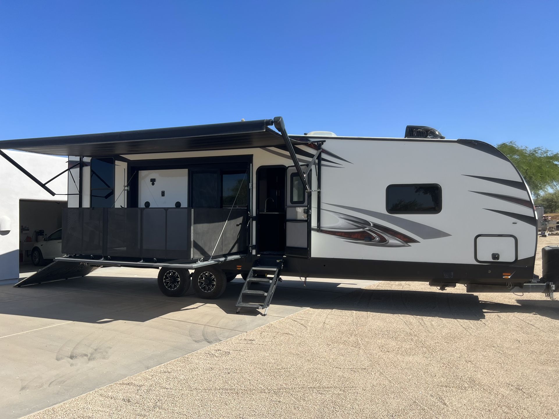 2018 Nitro Xlr 29kw Toy hauler