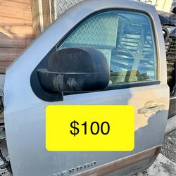 2007-2013 chevrolet silverado driver side Door $100