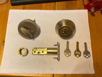Deadbolt with 3 keys