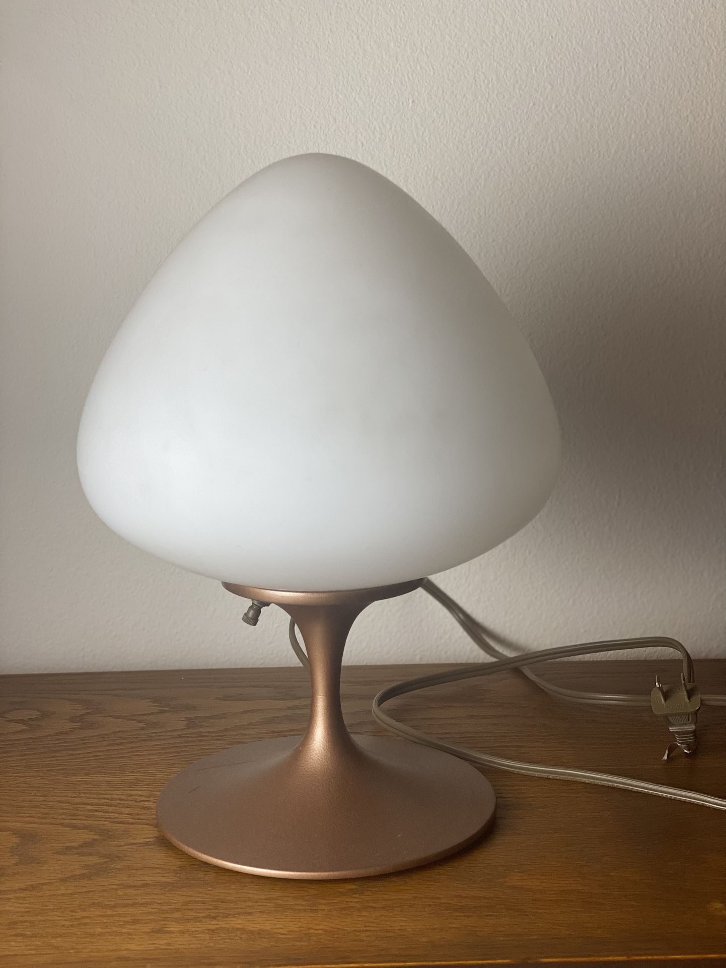 Mid Century Original Laurel Lamp Co. By Bill Curry Acorn Lamp
