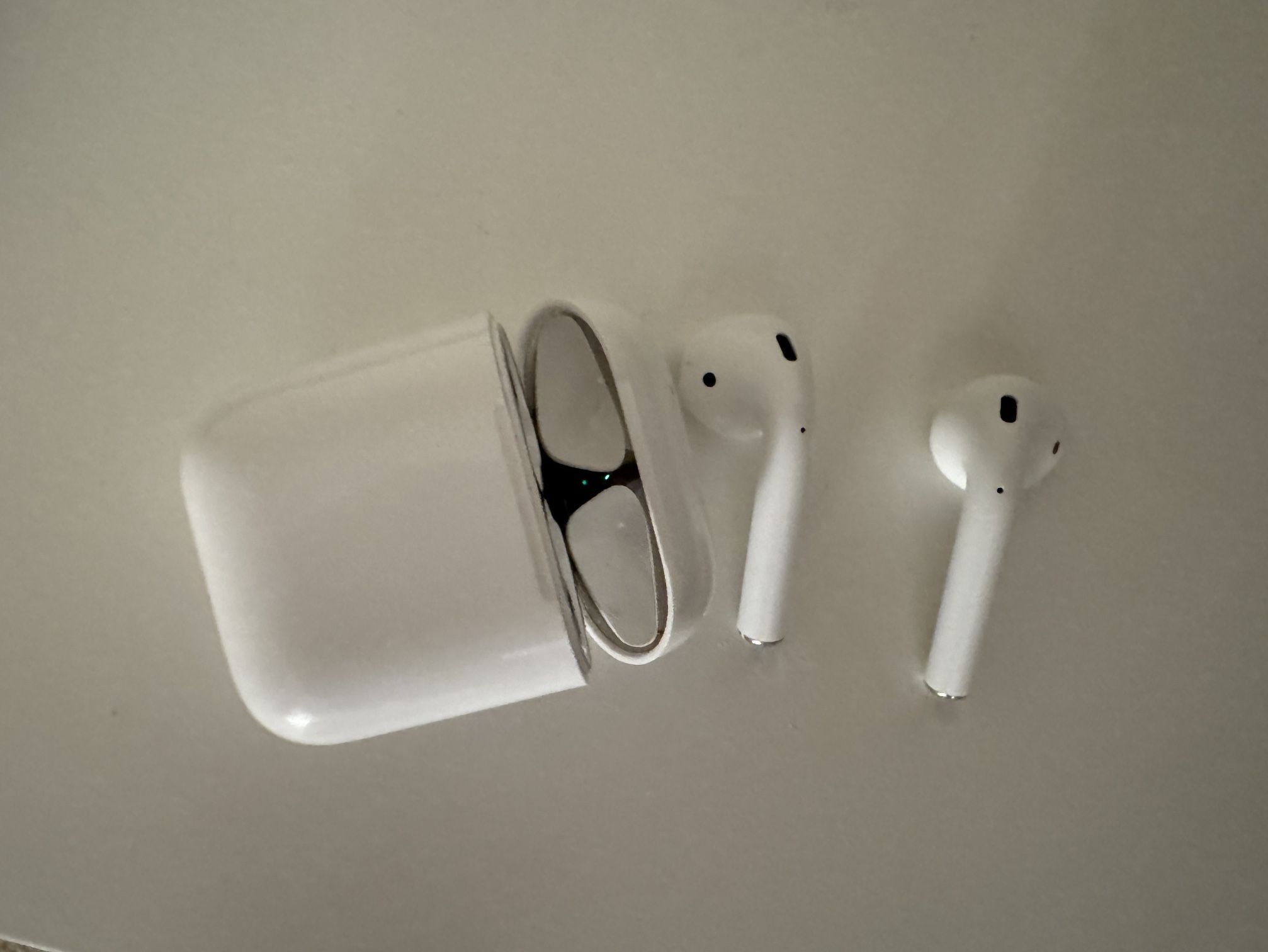 AirPods