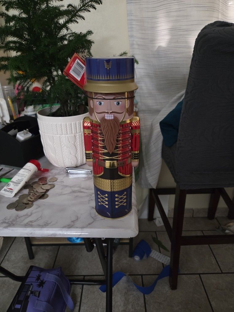 Nutcracker Tint With Chocolate