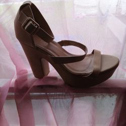7 1/2 Tan Heels