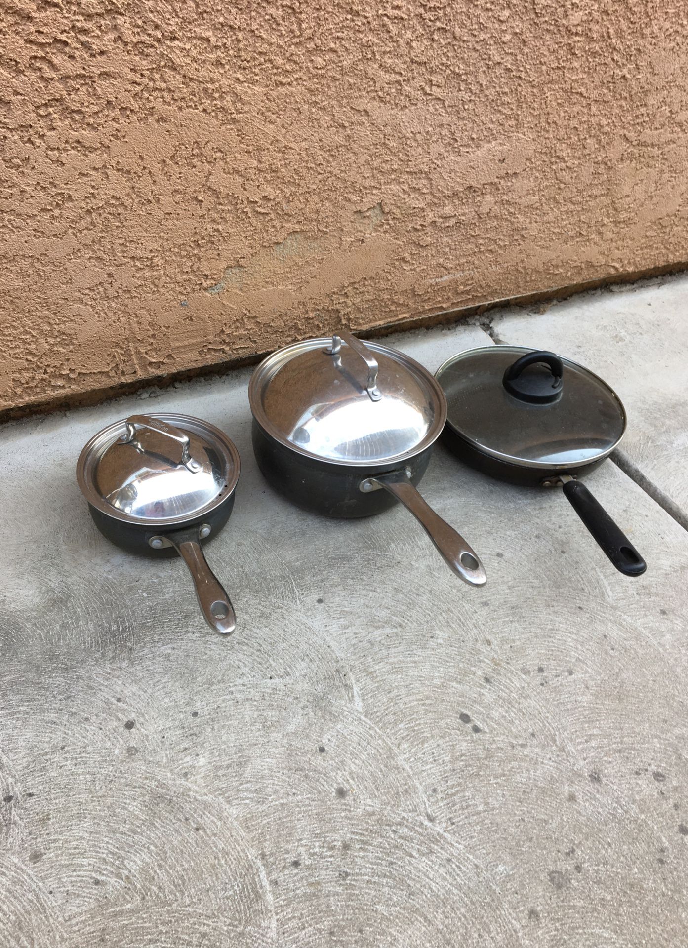 The cookware in good condition
