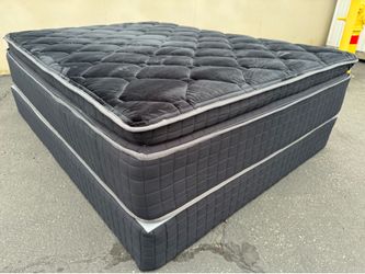 14” Queen Midnight Collection Hybrid Pillow Top Mattress!