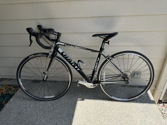 New Giant Defy Woman Roadbike Bike Bicycle Cycle Fitness Excellent Condition