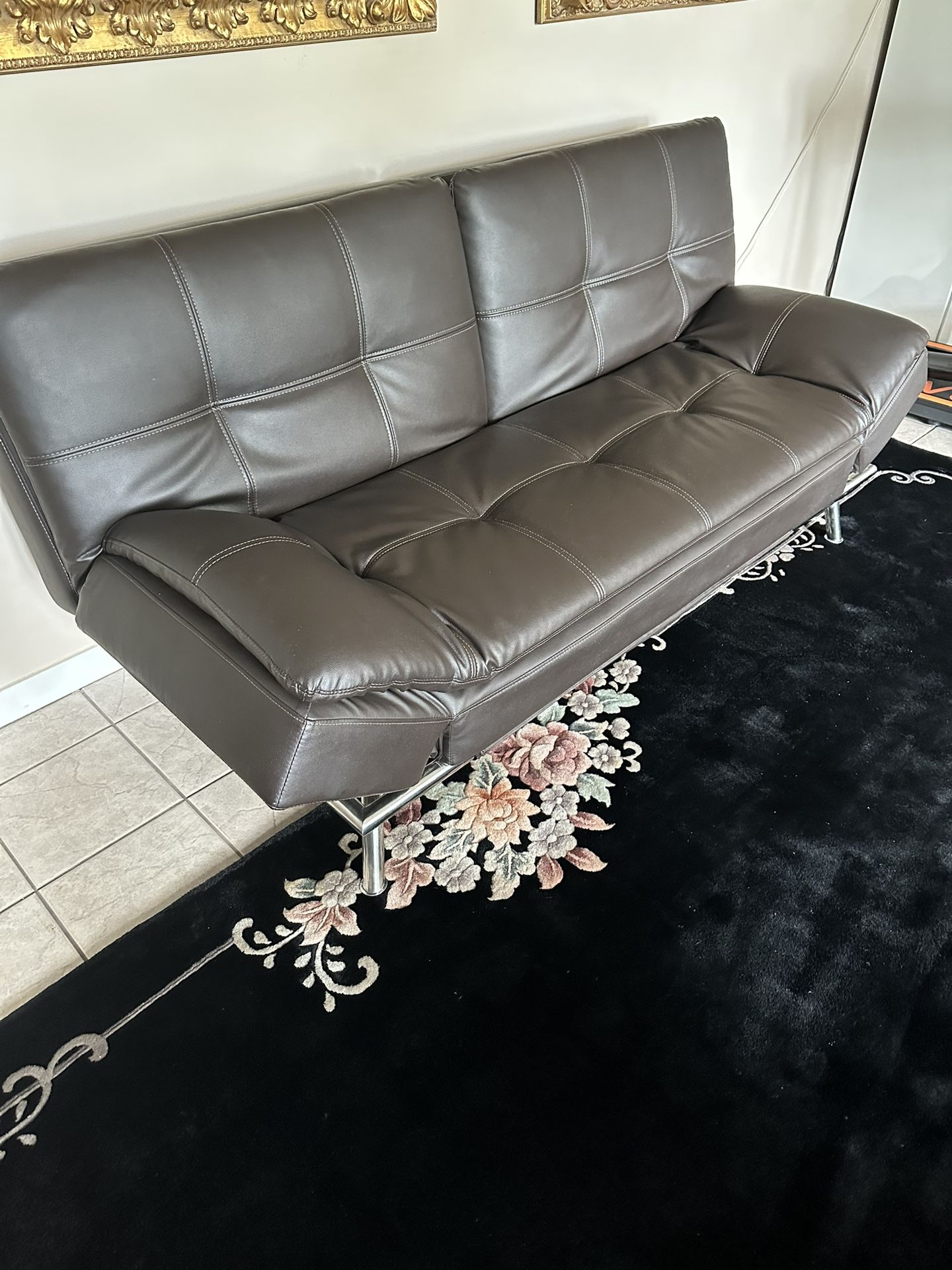 Futon /sleep On Couch