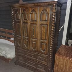 Free Armoire With Drawers