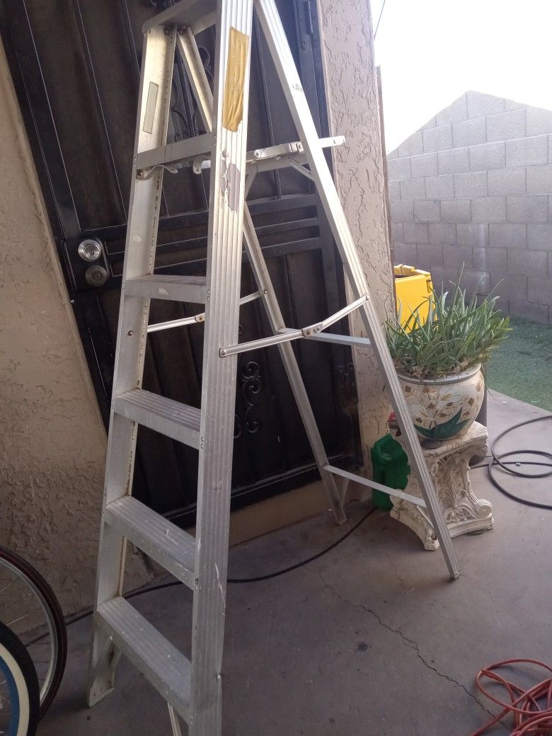 Aluminum  Ladder 6 Feet 