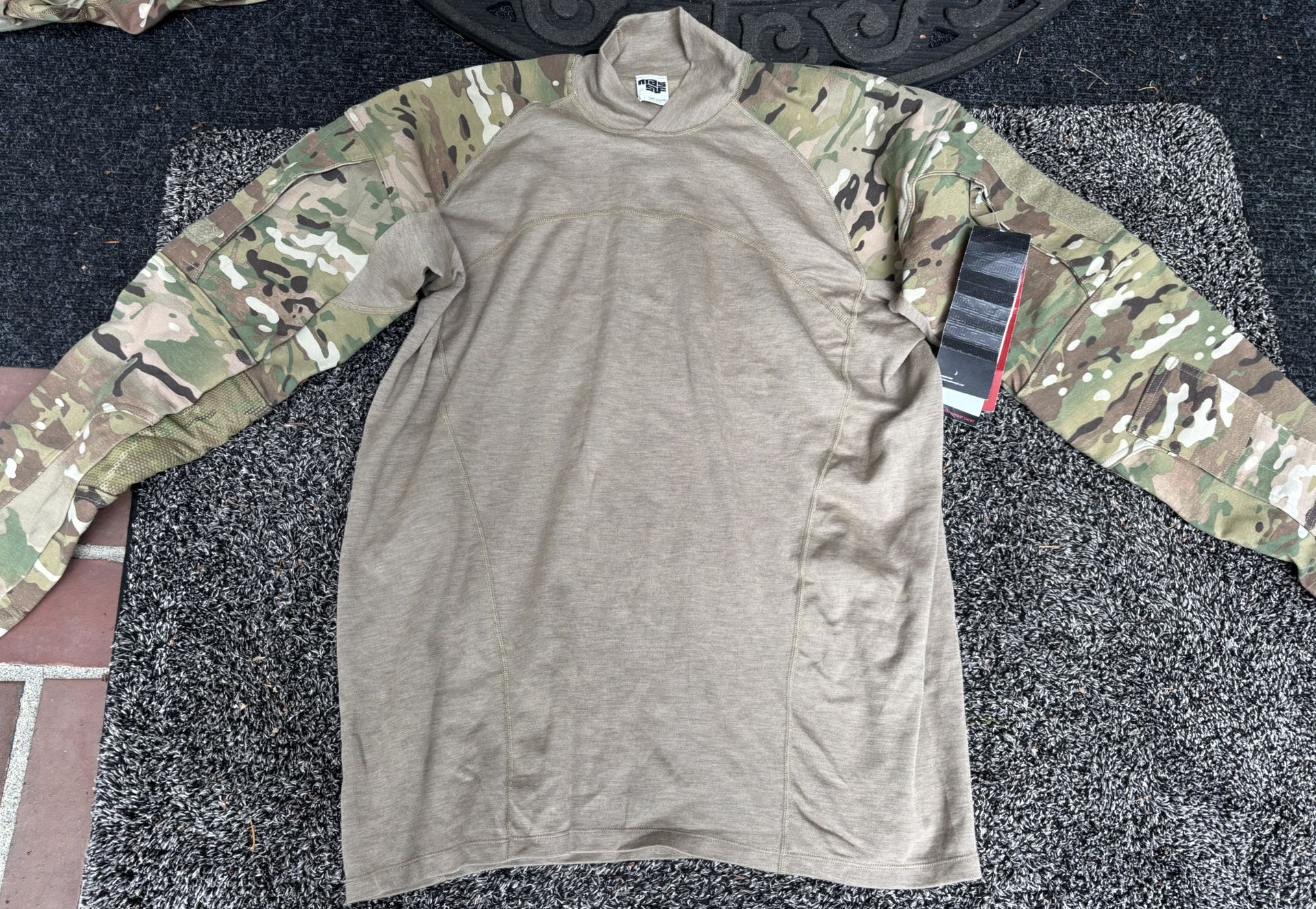 Massif Winter Army Combat Shirt Large, New, Flame Resistant, Multicam