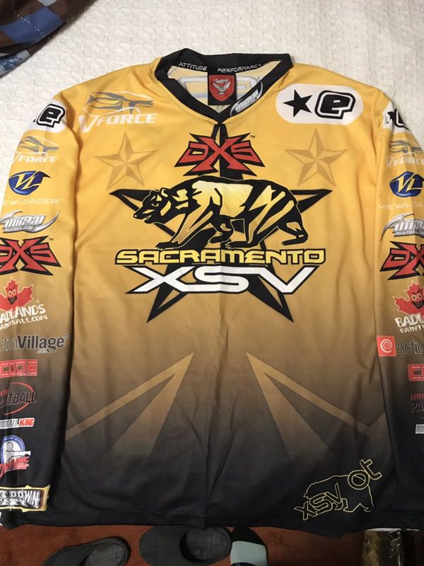 EXTREMELY RARE SACRAMENTO XSV SIGNED JERSEY FROM 2007 SIZE L