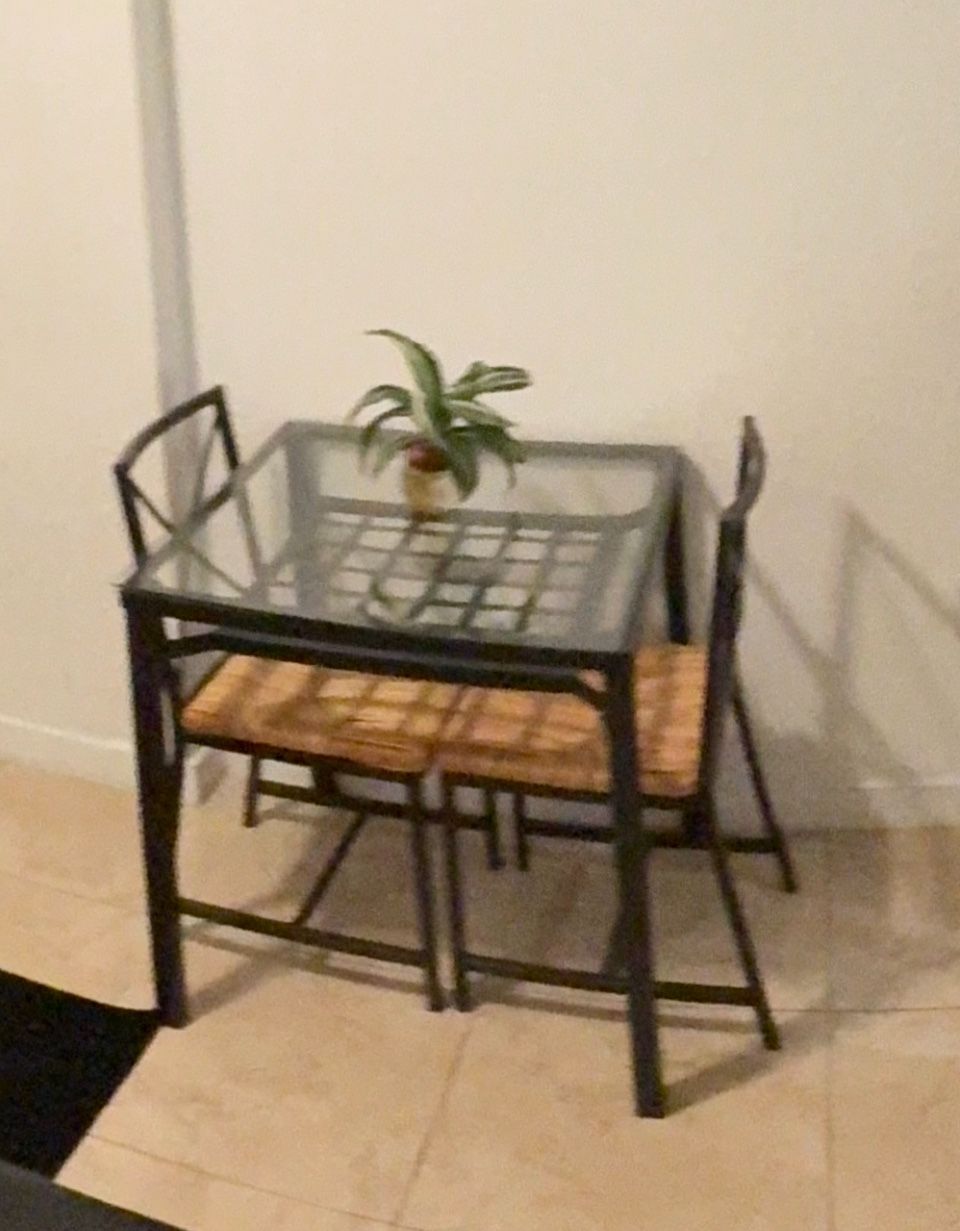 Table & 2 Chairs