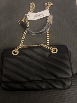 New with tags The Drop black purse with a gold chain strap