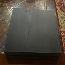 PS4 + 11 games bundle