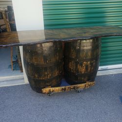 Whiskey Barrel Bar Set 