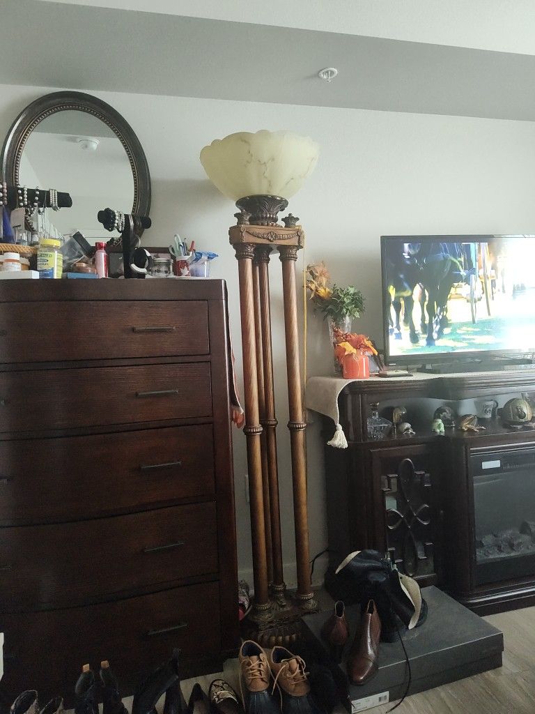 Torch Lamp 90$