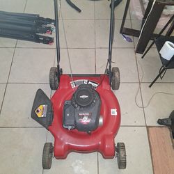 Briggs & Stratton 22-in cut 158cc