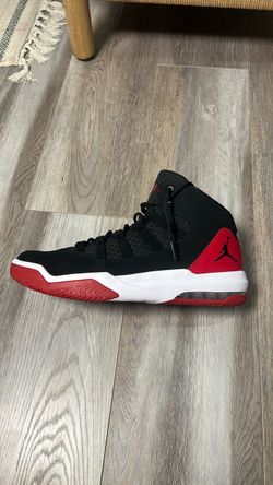 Jordan Max Aura - Black / Gym Red / White