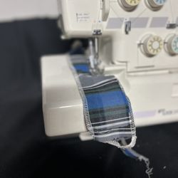 Serger Sewing Machine Janome 2040D