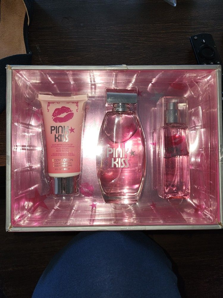 Pink Kiss Perfume Set