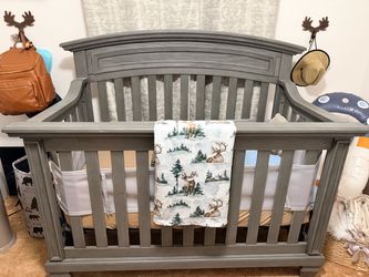 Crib and dresser set