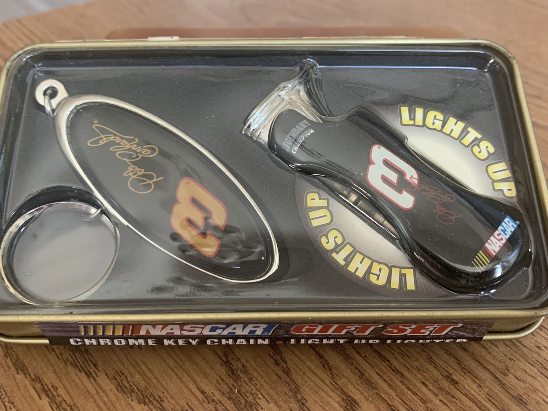 New Dale Earnhardt Gift Set #3 Seven Time Winston Cup Champ Lighter & Keychain