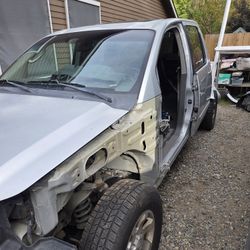 Nissan titan 4x4 parts 