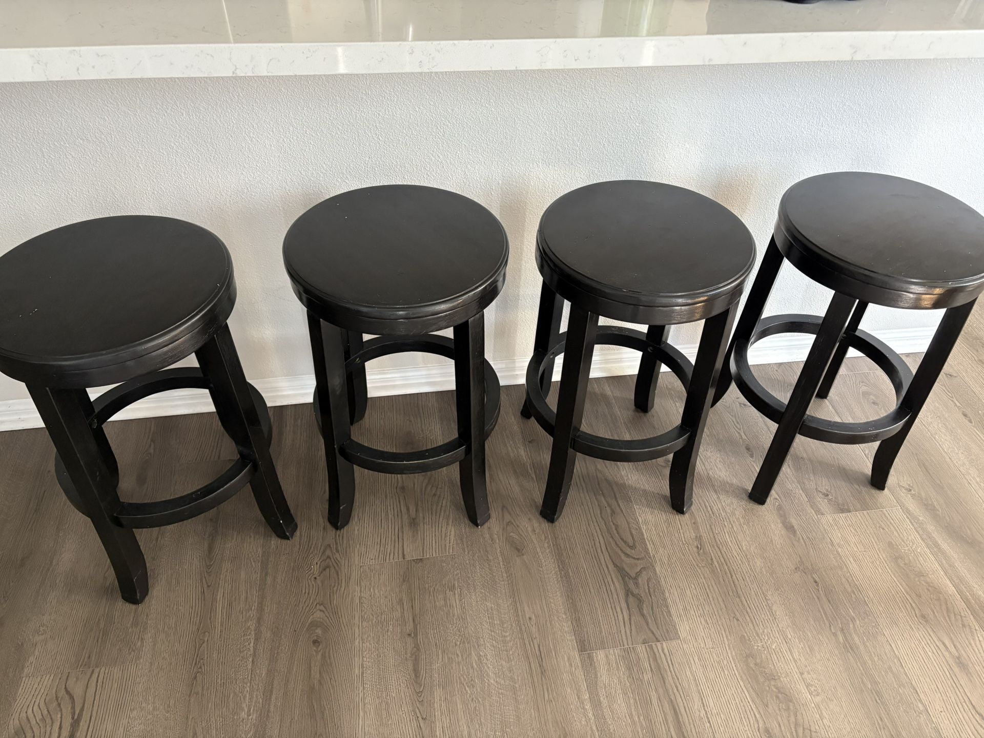 4 Counter Height Stools