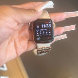Apple Watch SE (1st Gen)