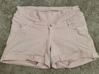 Maternity Shorts Size 10/Large