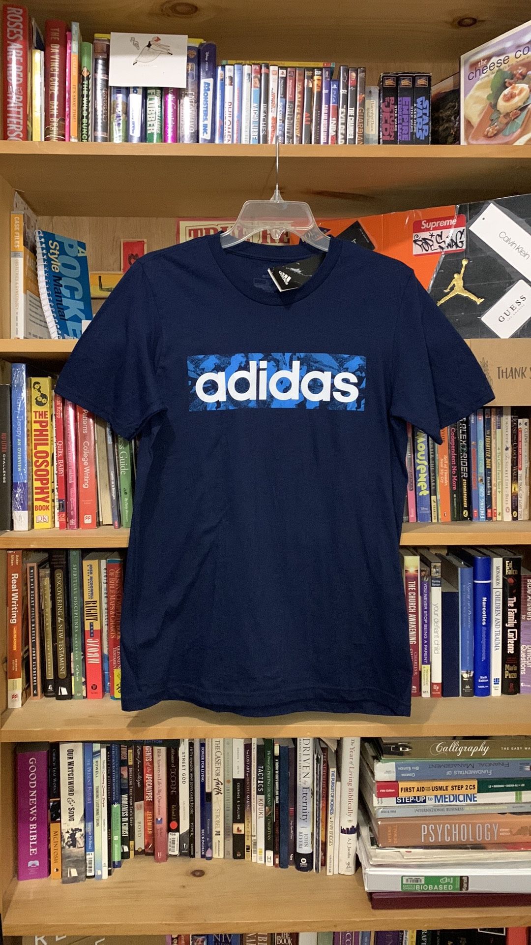 ADIDAS-women’s navy blue ‘LINEAR FILL’ short sleeve graphic logo tee-shirt