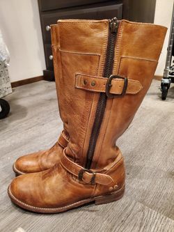 Women's 7.5 Bed Stu Gogo Lug Boots