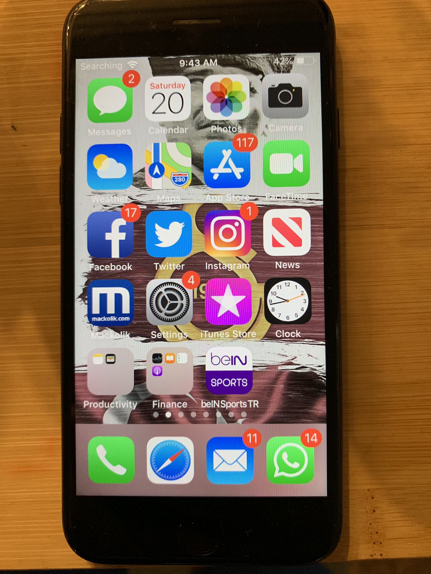 Iphone 7 black (factory unlocked) 128gb