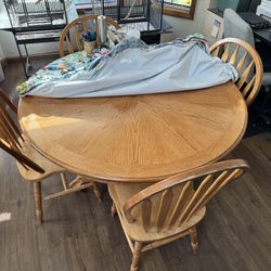 Solid wood Round Table And 4 Chairs