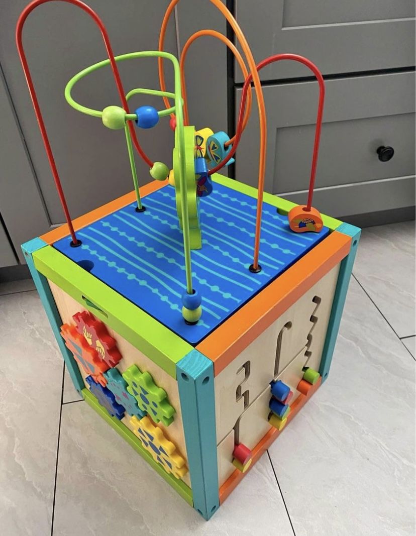 Kids Learning Activity Cube With Storage Inside 