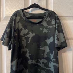 Cat & Jack Dry Fit Boys Camo Shirt $4