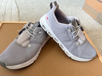 On cloud purple grey shoes