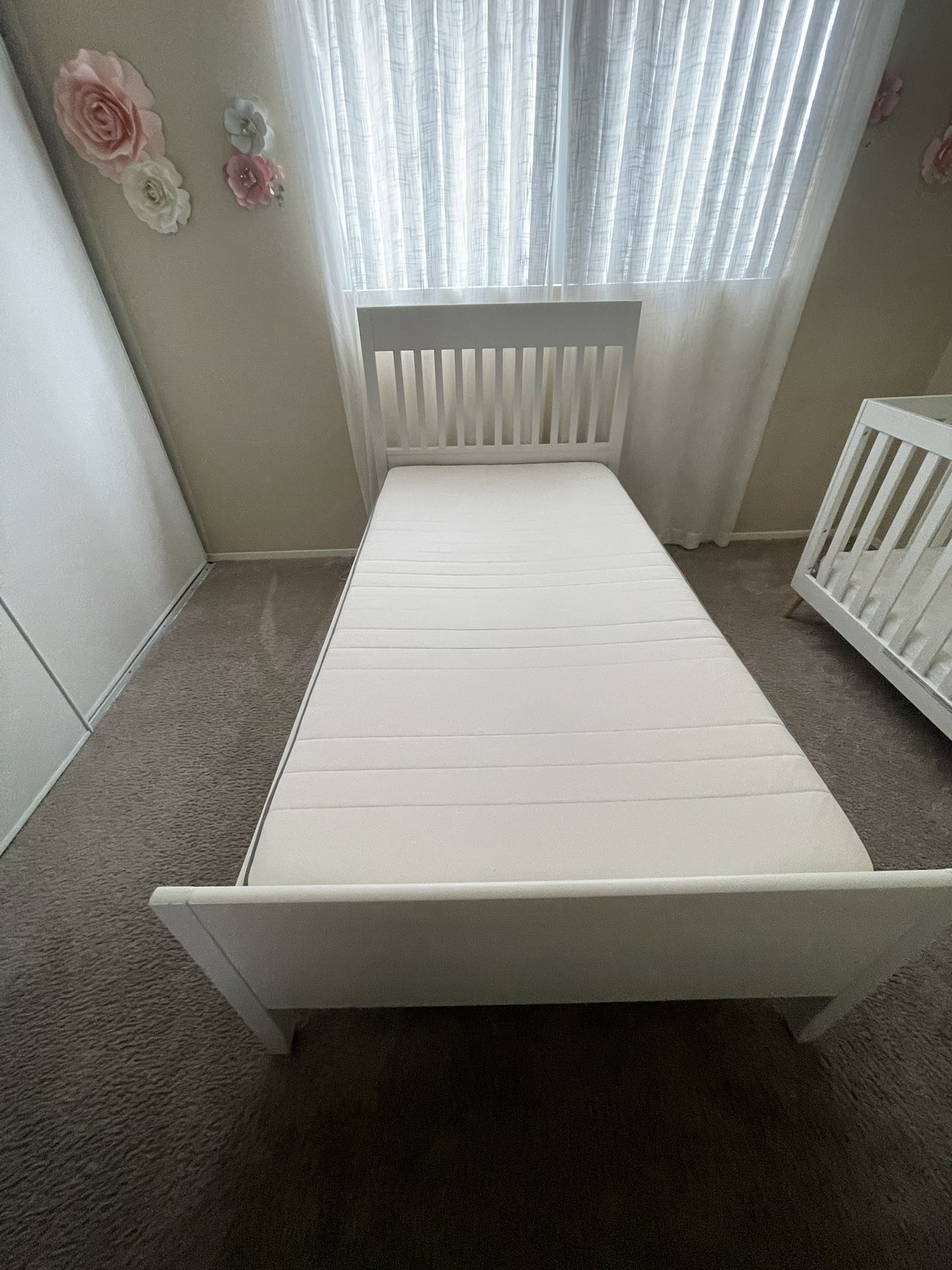 Twin Bed