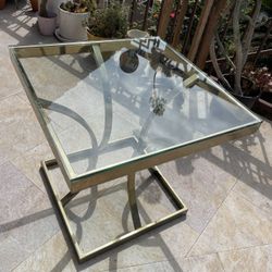 1970s Hollywood Regency mid Century Modern Brass And Glass Table