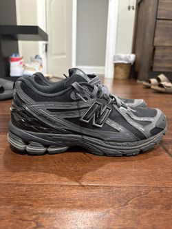 New Balance 1906 R Size 8.5 Men